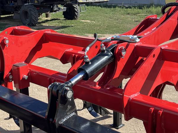 Глибокорозпушувач DIONIS-7-2500